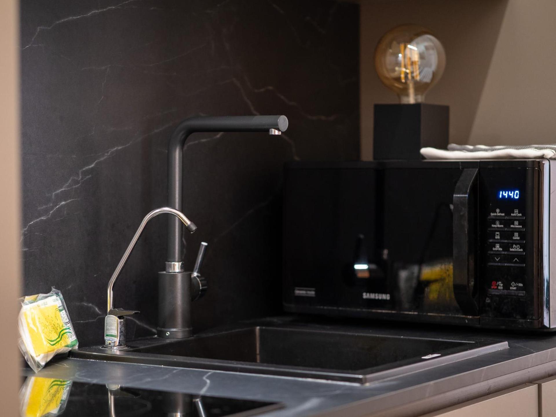 Ferienwohnung Stylish Flat With Balcony - 15 Min To Duomo Mailand Exterior foto